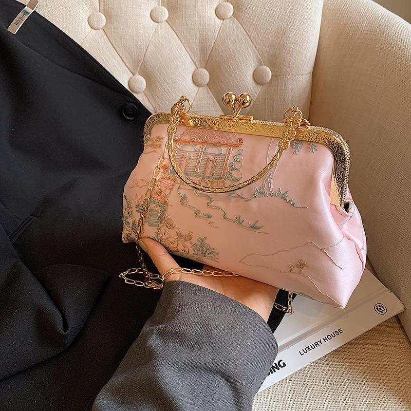 Broderi Håndveske Ny Stil Antikk Stil Cheongsam Bankett Clutch Kjedeveske Metalllås Liten Firkantet Veske