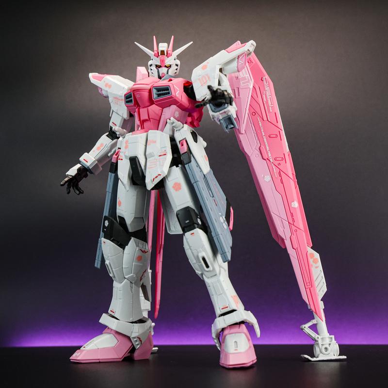 

In-Stock SUPA FM 1/100 Freedom Shanghai Statue Ver. Matte Sakura Spray Painted Articulated Model Kit Action Figures Collectible