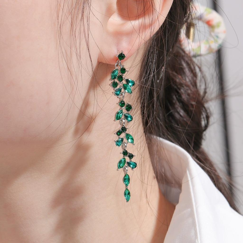 2pcs retro style long style diamond inlaid rose earrings for women's daily dating accessories