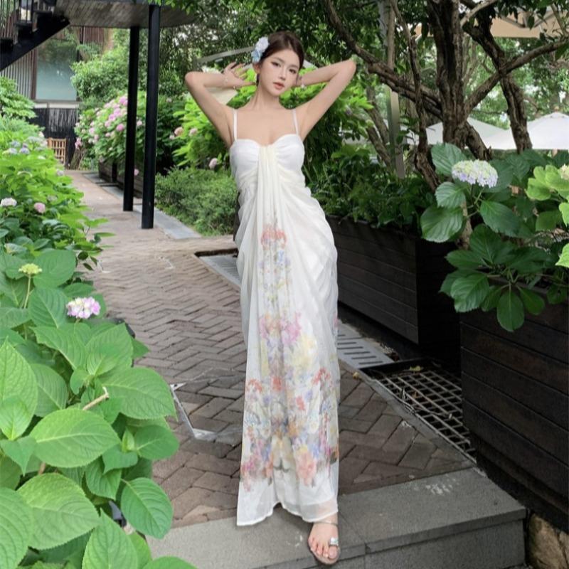 New Chinese Bustling Streamer Seaside Vacation Dress Women's Summer French Sexy Backless Suspender Dress