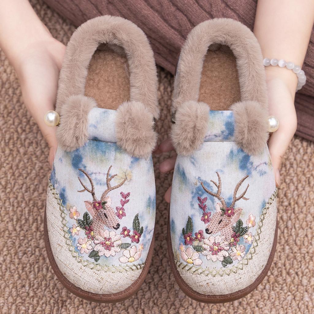 Cotton Shoes Winter Women's Ethnic Style Embroidered Women's Boots Lightweight Shallow Mouth Short Boots Fleece Thickened Cotton Boots Fashion
