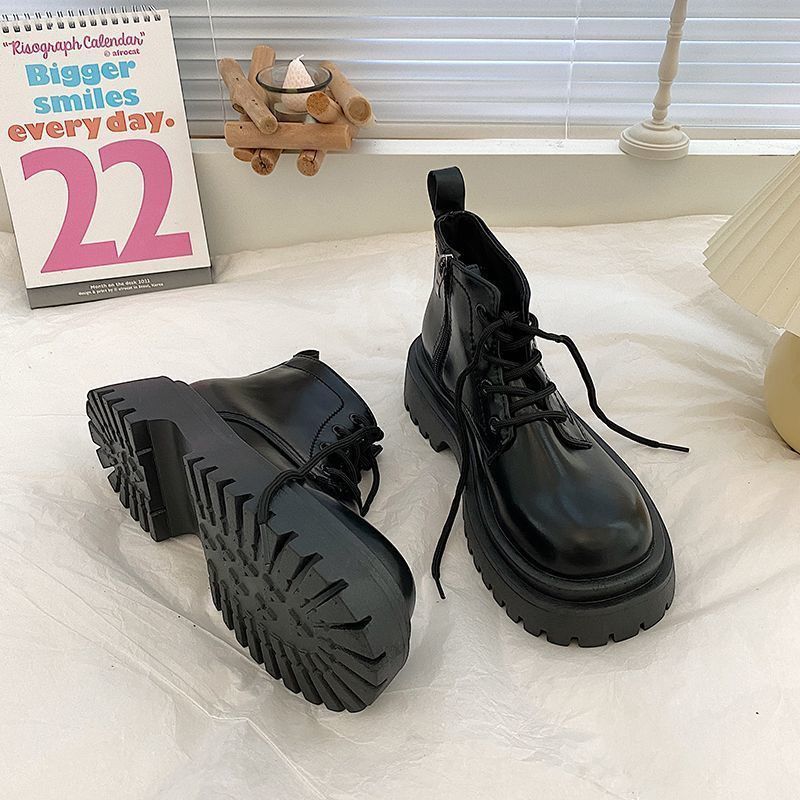 Martin boots women's autumn 2025 new British style fashionable versatile small foreign thick heel handsome short boots