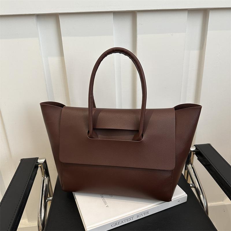 

Большая сумка женская 2025 новая универсальная осенняя из мягкой кожи на плечо, сумка-тоут большой вместимости, с высоким чувством стиля, для поездок на работу