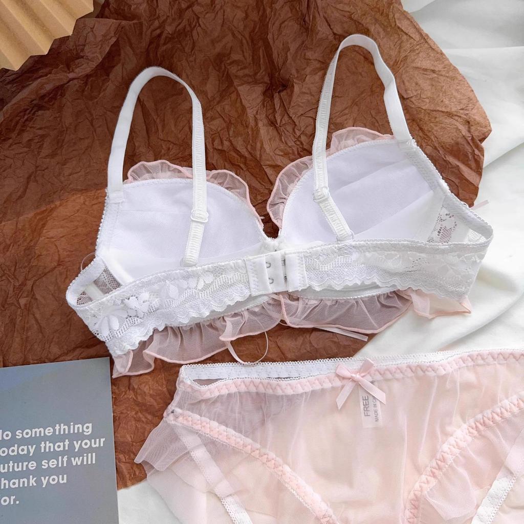 Japonská šněrovací podprsenka Lolita bez kostic pro malý hrudník