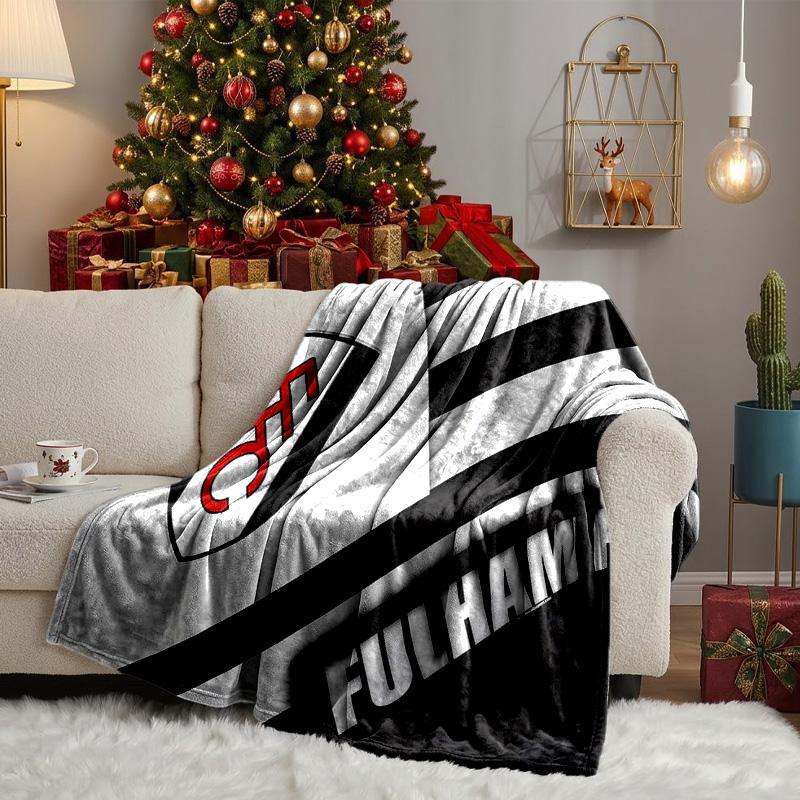 Fulham Football Crest Throws Blanket Flannel Blankets Plush for Couch Bed Gifts for Men Women Travel picnic blanket Christmas fan gifts