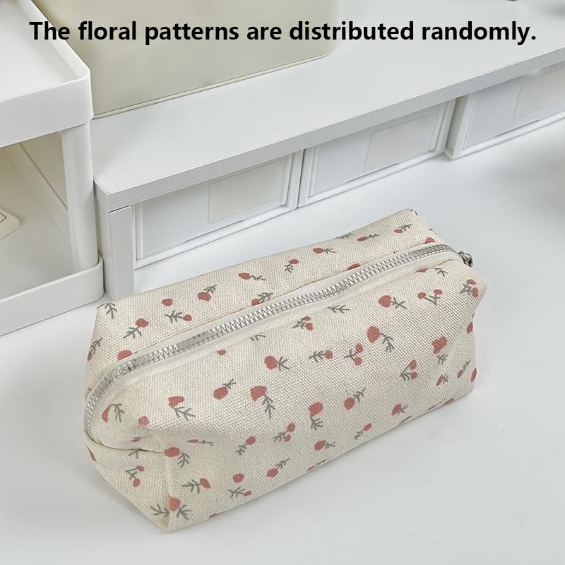 

Элегантная косметичка с цветочным узором, шикарный простой узор с ромашками, большая вместимость, полиэстеровая косметичка для макияжа, многоцелевая сумка-органайзер для канцелярских принадлежностей белый