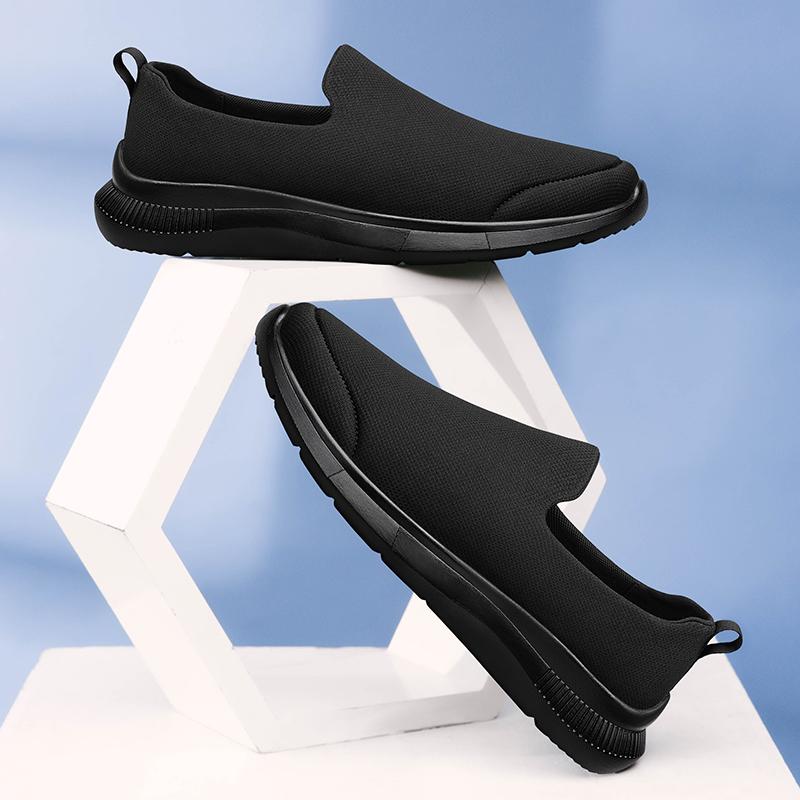 Fashion Lightweight Men Casual Shoes Breathable Slip On Male Casual Flats Sneakers Anti-slip Man Loafers Outdoor New Mesh Walking Shoes