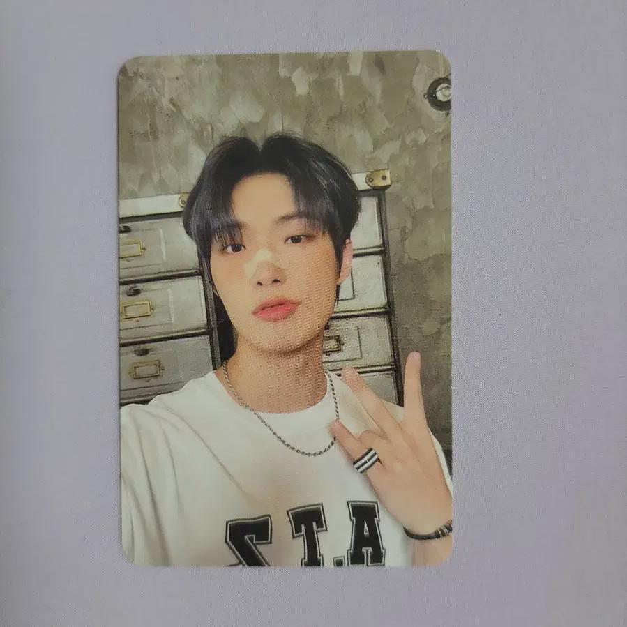 

Ateez Wonderwall Seonghwa Photocard