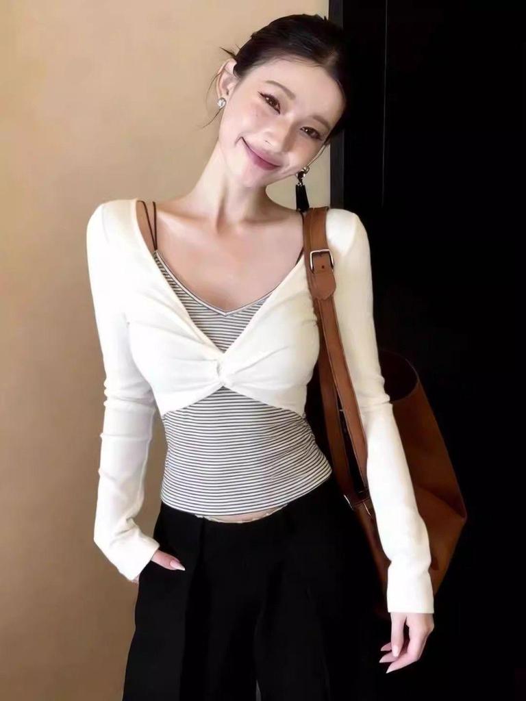 Women's Spring Striped Long-Sleeve Top with Twisted Knot Design - Slim-Fit and Flattering Two-Piece Look