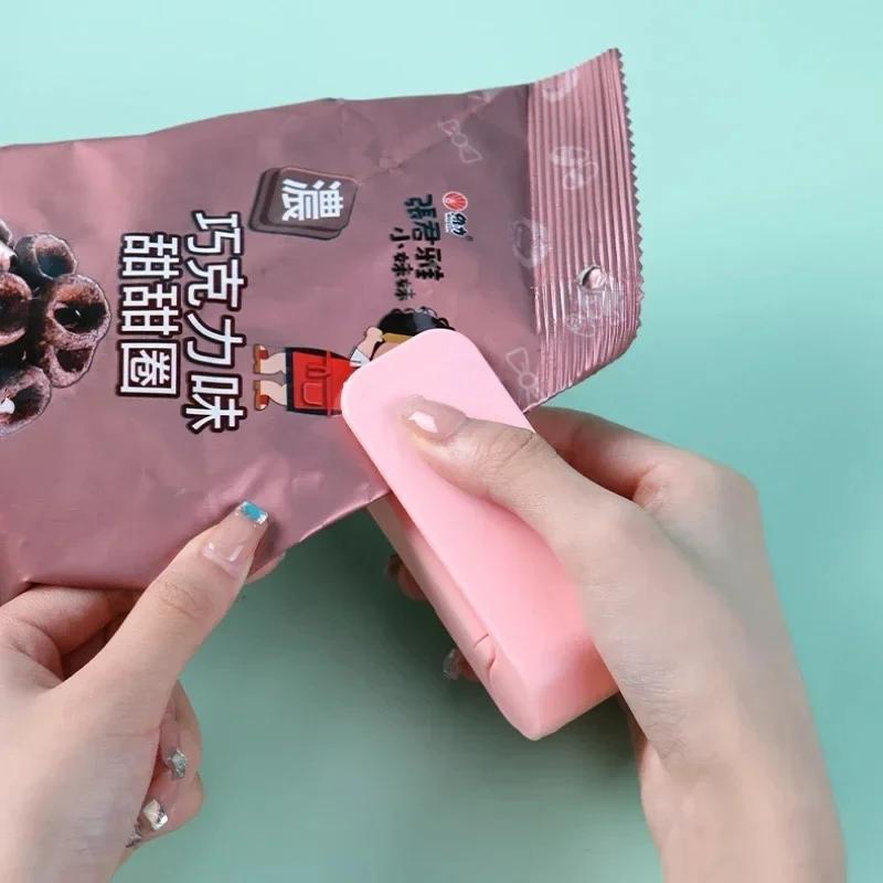 Masina de etansare a sacilor de caldura din plastic pentru ambalarea alimentelor Masina de sigilare portabila pentru saci de gustare Clip de etansare Accesorii pentru depozitare in bucatarie Gadget pentru casa