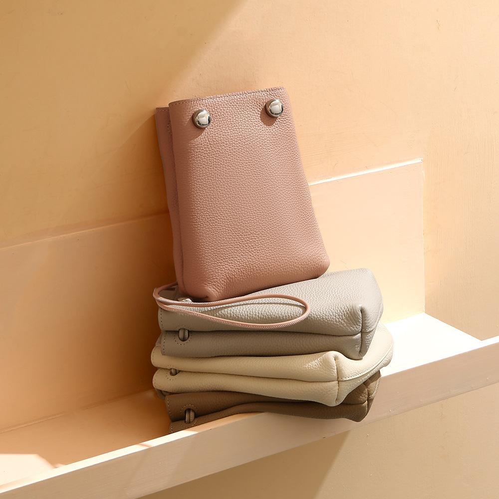 2025 New Mobile Phone Bag Fashionable and Simple Style Leather Women's Bag Travel Small Fresh Shoulder Messenger Small Bag