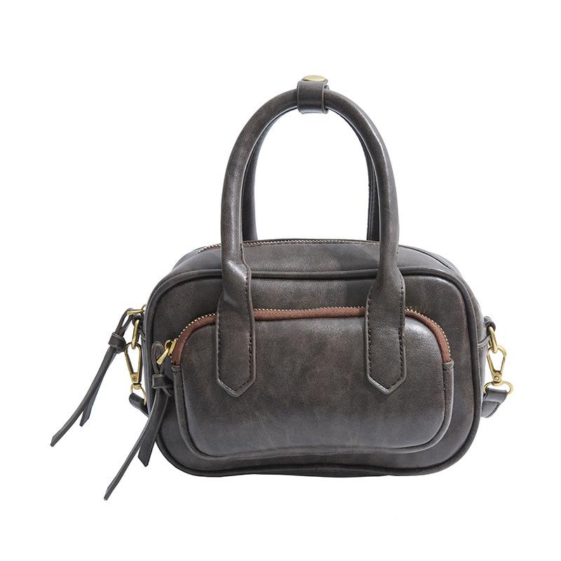 

Retro fashion handbag women s autumn and winter new simple commuting small square bag texture simple messenger bag