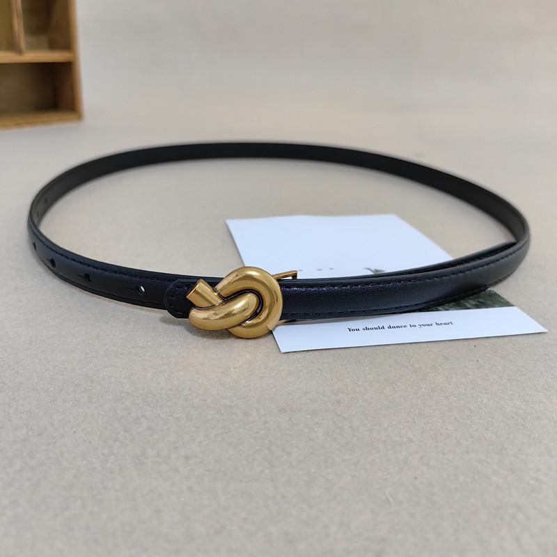 Waist Handmade Leather Belt For Women With Alloy Fastener For Trendy Wear Casual
