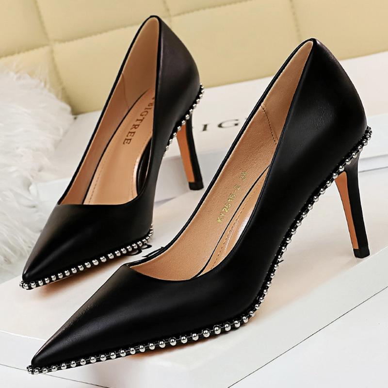 

Women 7.5cm 10.5cm High Heels Studded Rivets Pumps Lady Fetish Stiletto Middle Low Heels Scarpins Stripper Catwalk Event Shoes 38