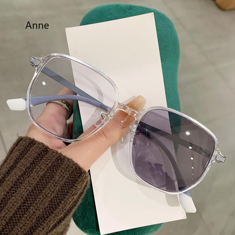 Neutral New Retro Photochromic Myopia Glasses Oversized Frames Women'S Fashion Square High-Definition Anti-Blue Light Glasses