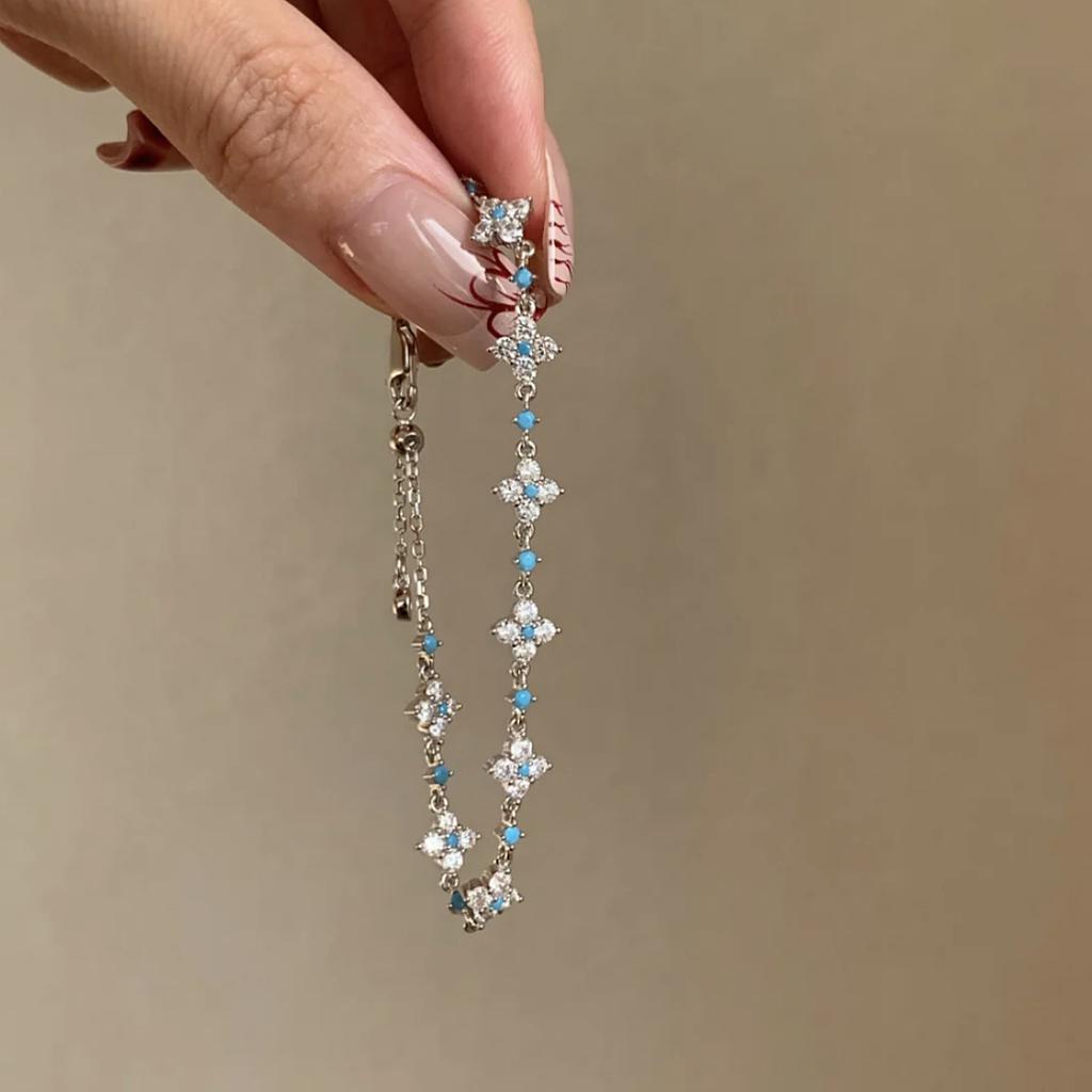 French vintage blue turquoise zircon four-leaf clover full-diamond bracelet for women, floral design, high-end niche fashion, light luxury jewelry