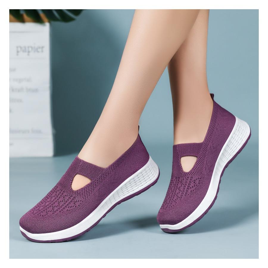 Women's Slip On Sneakers Lightweight Breathable Knit Casual Shoes Spring Walking Shoes Comfortable Lazy Shoes Easy Wear Fashion Footwear