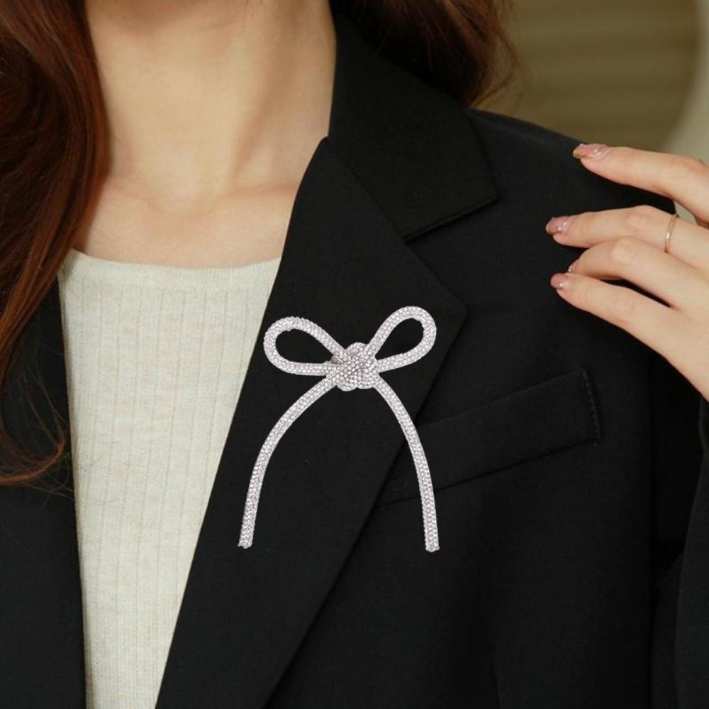 Sparkly Crystal Rhinestone Bow Brooches Sparkling Diamond Brooch Suit Chest Flower