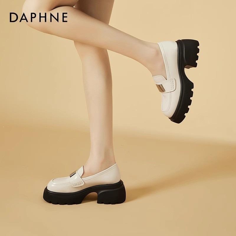 

Мода 2024 года. Женские туфли на толстой подошве и высоком каблуке. Повседневная женская обувь в британском стиле с квадратным носком. Модные и универсальные. 40 белый