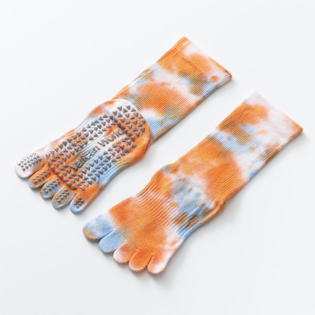 Autumn and Winter Tie Dye Yoga Five Finger Socks for Women New Style Anti Slip and Sweat Absorbing Mid Tube Pilates Socks Personalized and Versatile