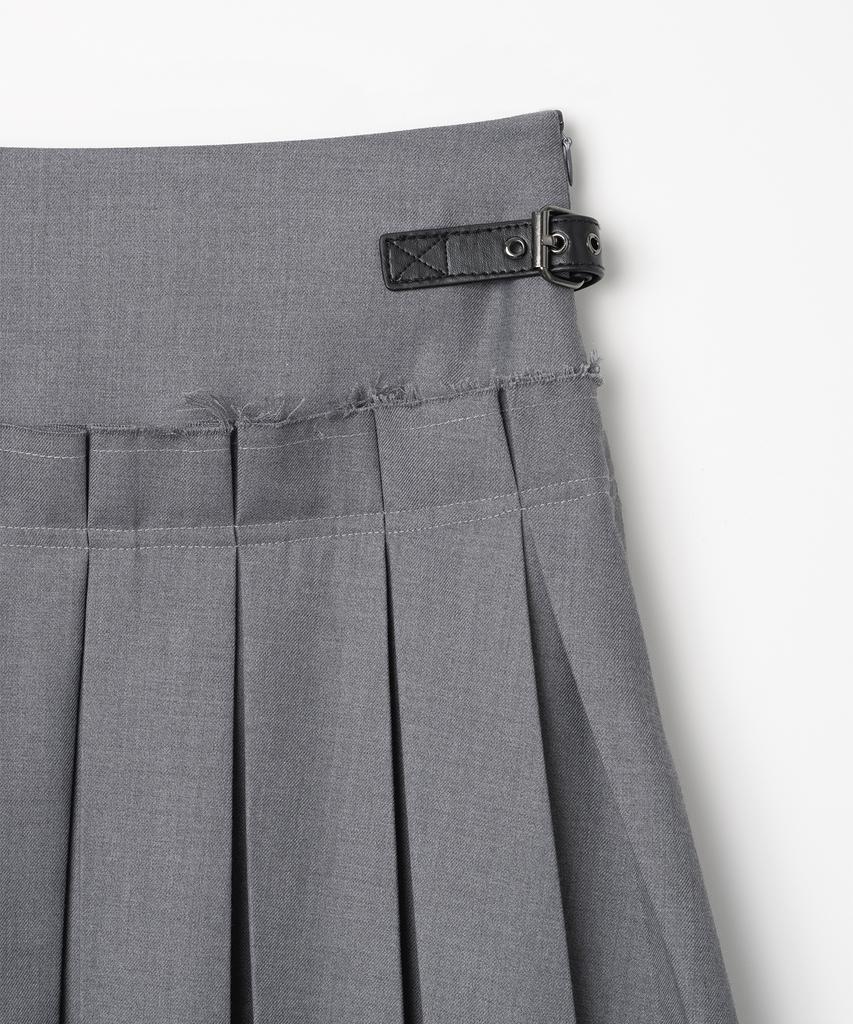 Milo Woman Buckle Pleated Skirt [Gray]