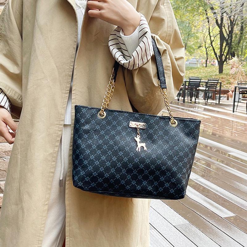 Nákupní tašky pro ženy PU kůže potištěná kabelka osobnost velká kapacita podpažní taška přes rameno designová taška