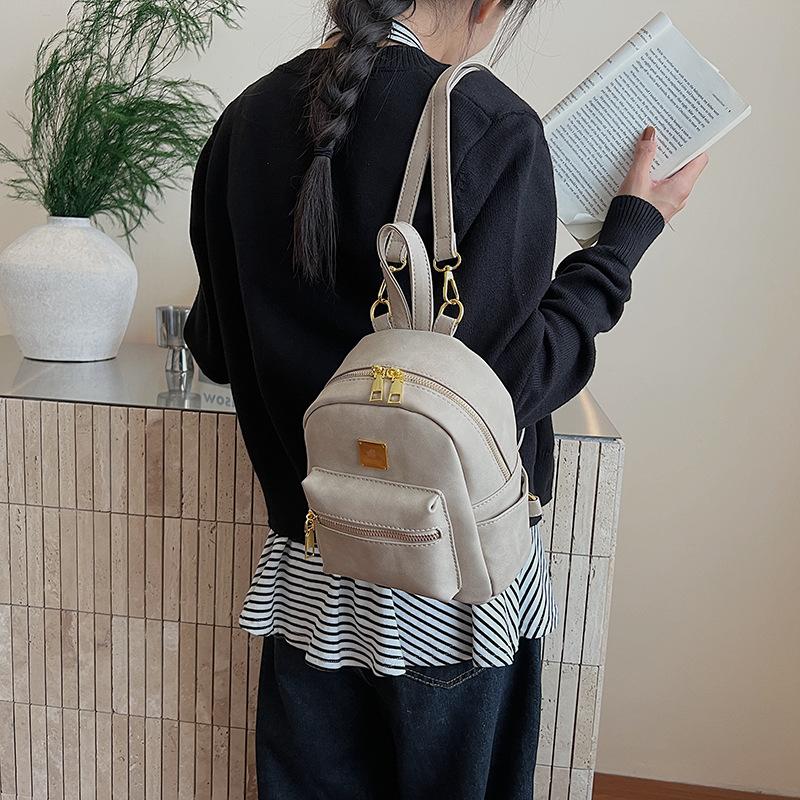 Backpack Women's Large-capacity Casual Versatile Student Class Schoolbag Korean Version of High-quality High-value Lightweight Travel Backpack