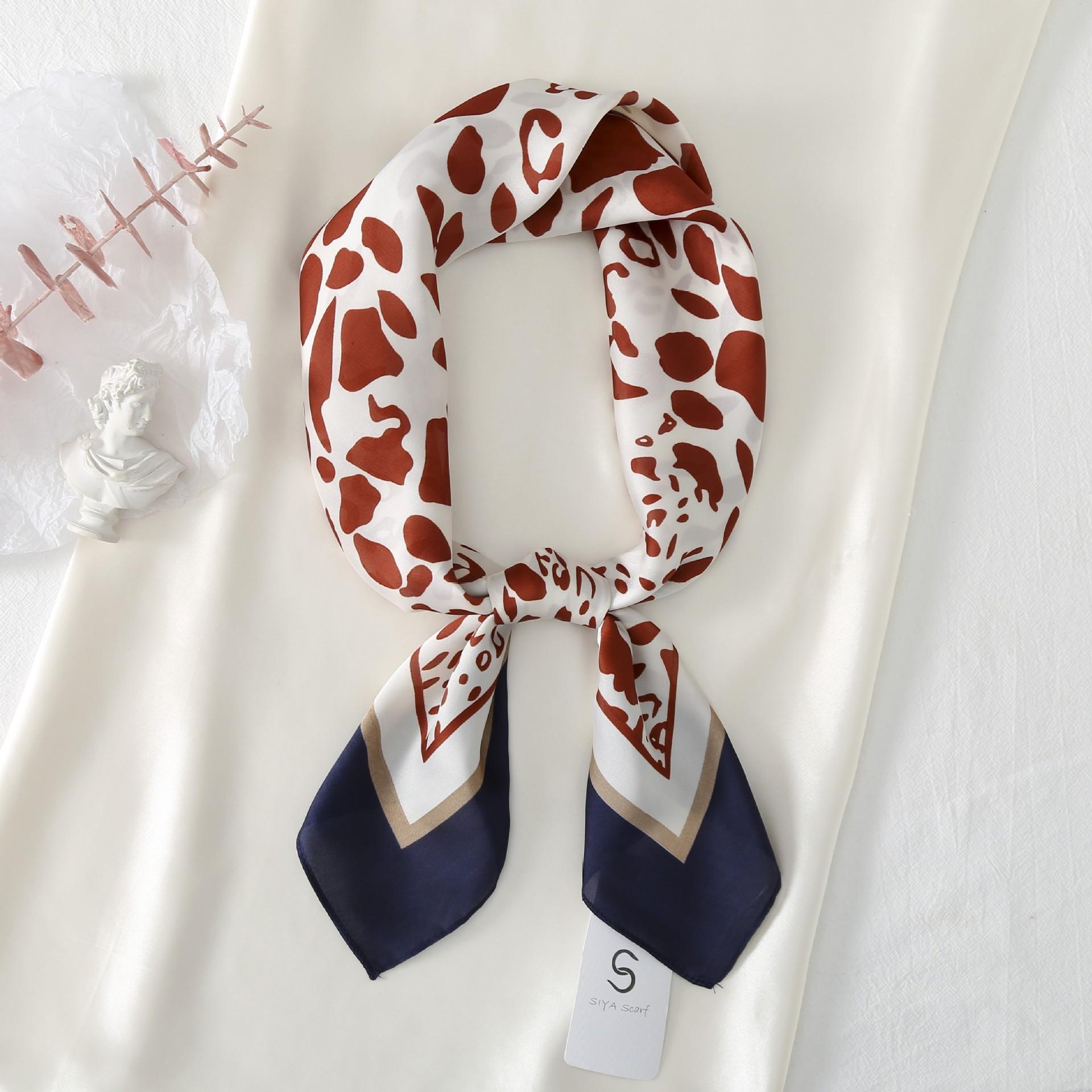 

2024 Новый 70 см шелковый шарф для украшения рубашки, небольшой квадратный шарф, модный и универсальный шарф для поездок на работу, шарф для защиты шеи 70*70