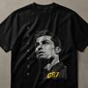 Ronaldo Fußballlegende T-Shirt, Grafisches Sportlerporträt Tee, Fußballfan Geschenk, CR7 Inspiriertes Sportbekleidungsstück, Stilvolles Fan-Art Oberteil