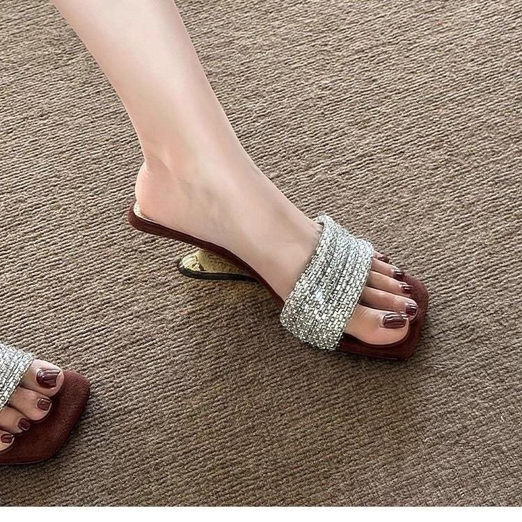 Classic Rivet High Heels Sandals Women's Chunky Heel Mules Elegant Simple Slippers Spring Summer New Style Casual Leisure