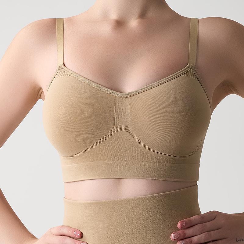 

Бесшовный скульптурирующий спортивный бралетт с высокой поддержкой от Kardashian S телесный