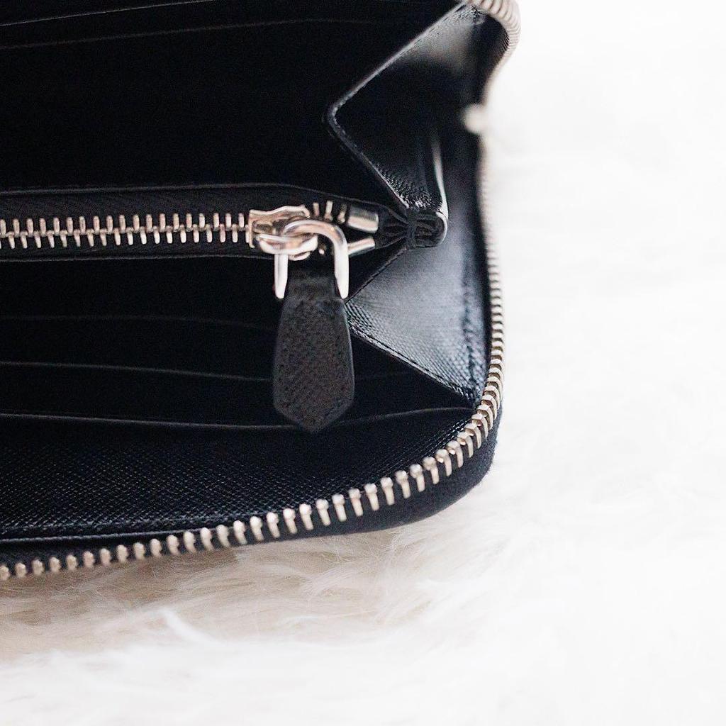 Used Current item Prada Triangle Logo Long Wallet Round Zipper Saffiano Leather Black