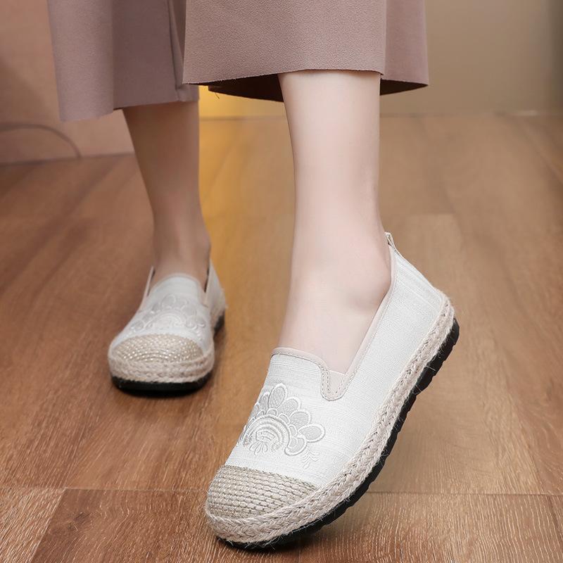 

Рыбацкая обувь женская новая Xiaoxiangfeng повседневная обувь на плоской подошве старая Пекинская тканевая обувь женская удобная ленивая однопедальная женская одинарная обувь 35 бежевый