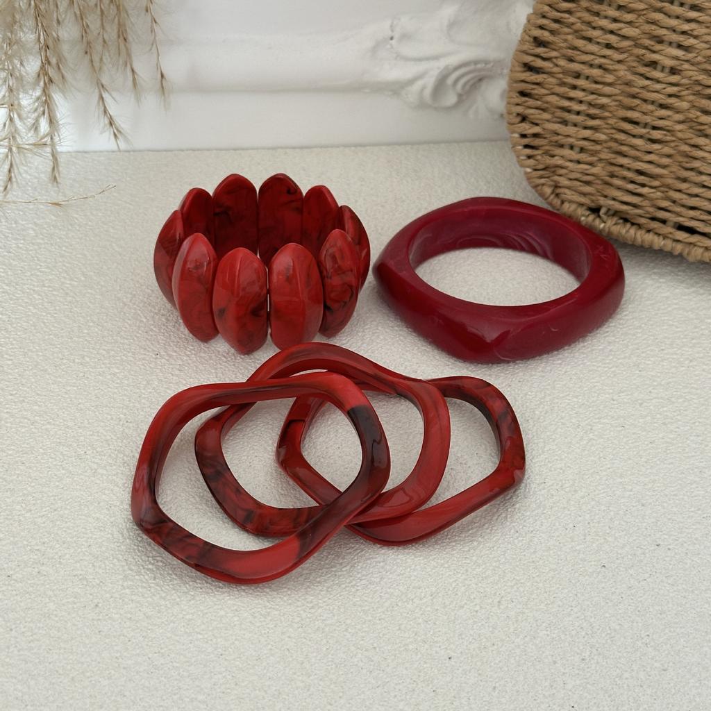 Vintage Wide Geometric Red Resin Acrylic Smudging Bangles Irregular Chunky Bracelets Bangle Jewelry for Women Summer Gift