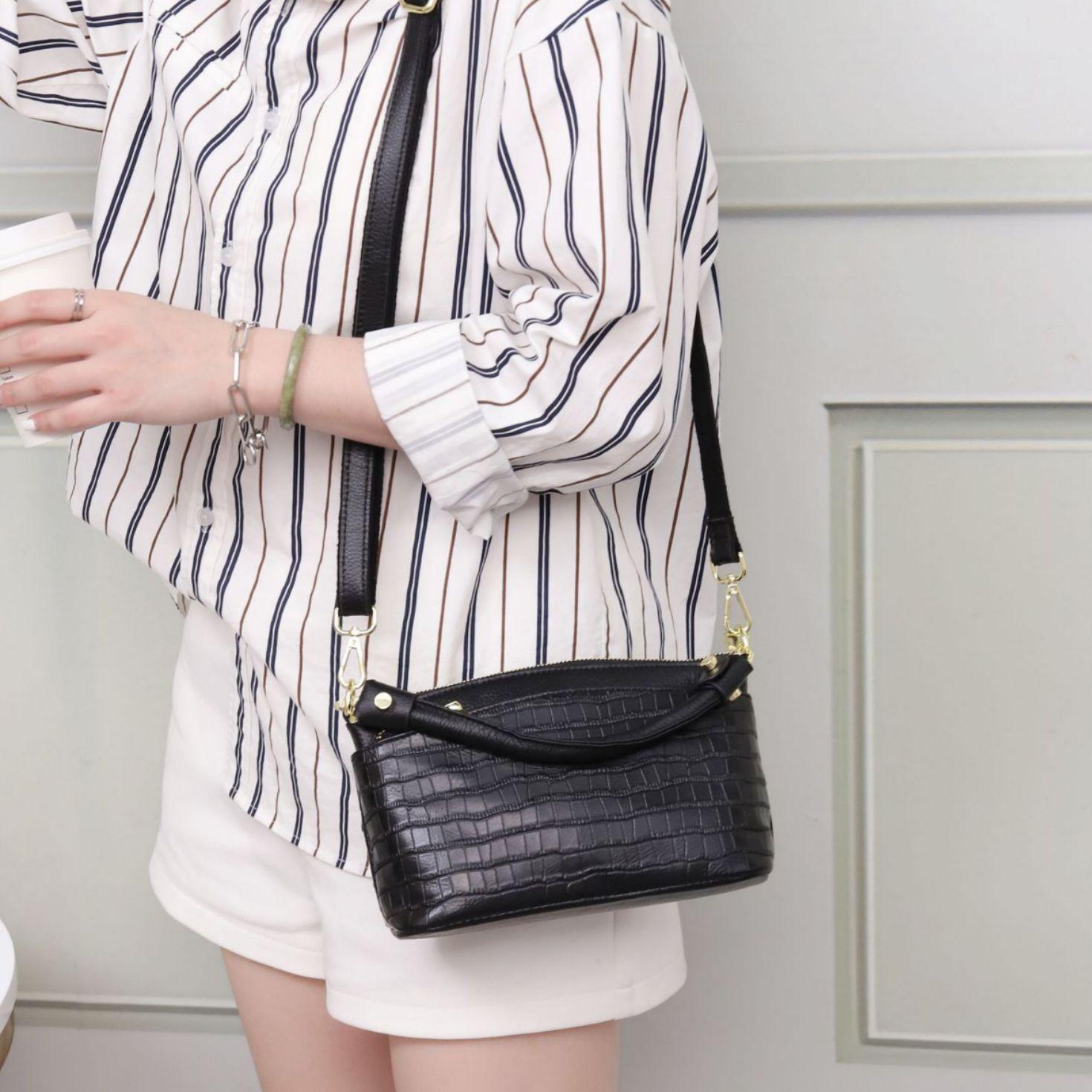 

Cowhide Women s Bag Single Shoulder Oblique Shell Bag Women s Bag Design Fashionable and Large Capacity small stone pattern