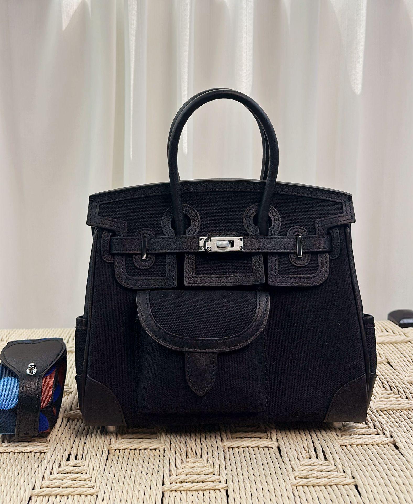 

Женская сумка из коровьей кожи 25 см с отделкой из итальянской кожи, с одним отделением большой вместимости и съемным плечевым ремнем 25cm чёрный