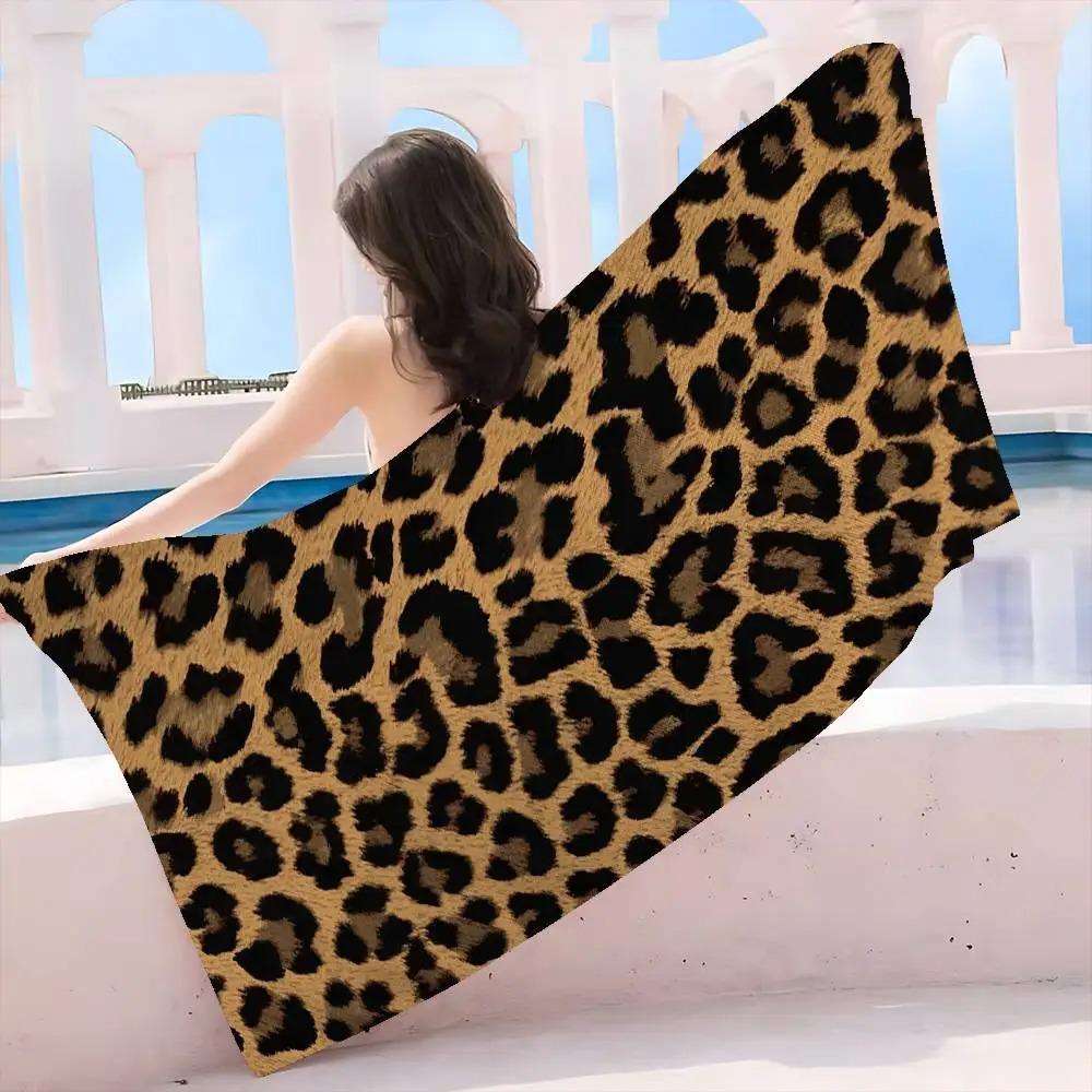 Underwater Dolphin Coral Starfish Print Beach Towel Microfiber Quick Dry Absorbent Soft Towel For Ocean Lovers Summer Beach Pool