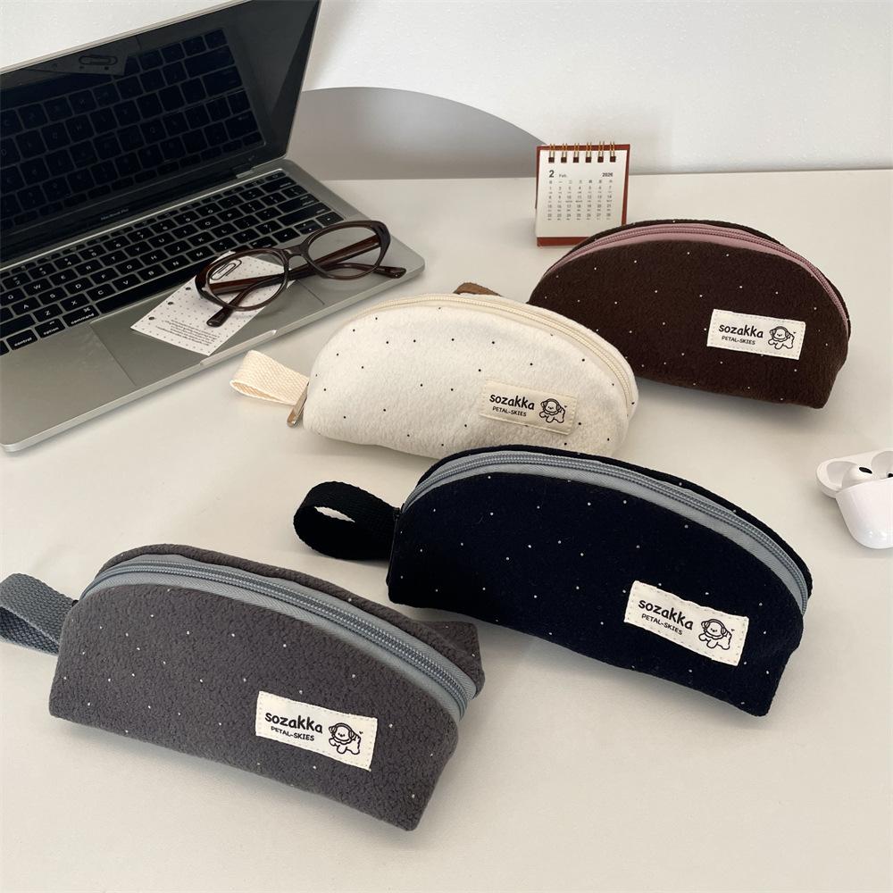 Casual Retro Style Pencil Case Large Capacity Korean Fashion Makeup Bag Portable Stationery Organizer for Students