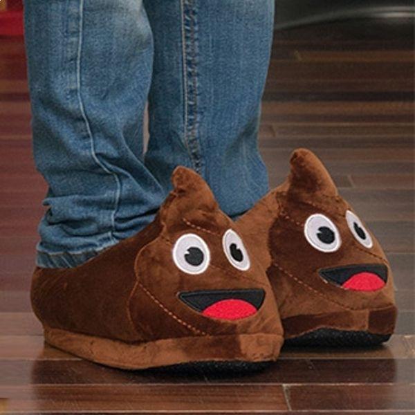Pantofle ve tvaru emodži hovínka velikost 41-42