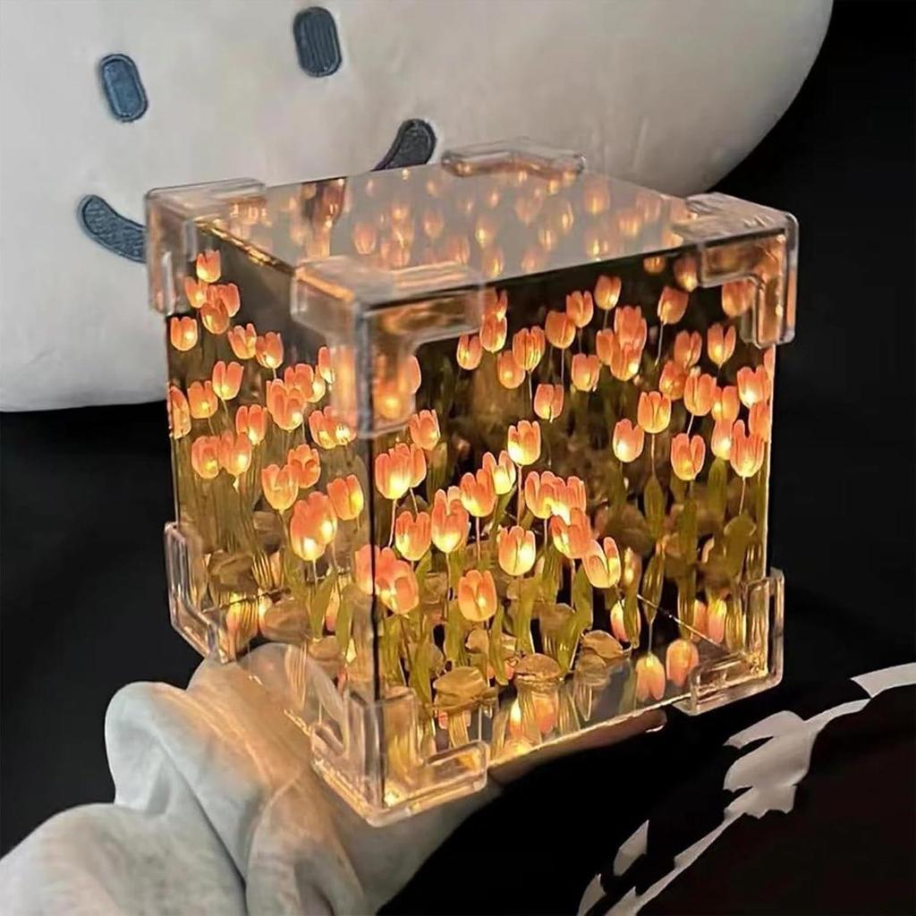 Tulpenwürfel Spiegel Lampe, 30 Blumen LED Dekorative Lampe, 2 in 1 Spiegel & Tischornamente für Schlafzimmer Wohnzimmer Schreibtisch Dekor Geburtstagsgeschenk
