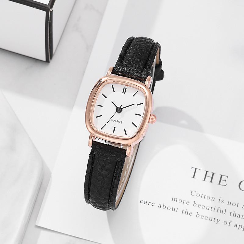 Minimalist Unisex Quartz Watch With Leather Strap For Casual Wear
