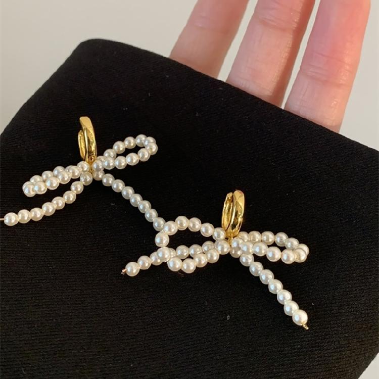 Elegant and Cute Women's Earrings Dainty Imitation Pearls Bowknot Studs Ornament
