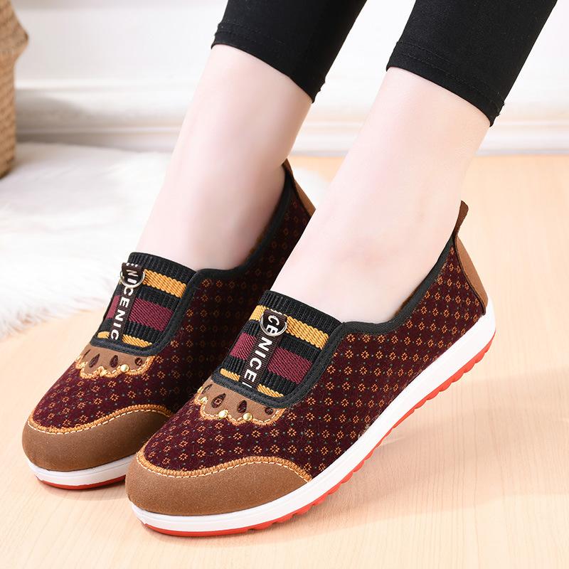 Winter Old Beijing Cotton Shoes Women's Velvet Thickened Warm Mother Cotton Shoes Cold-proof and Wear-resistant Grandma Soft-soled Cotton Shoes