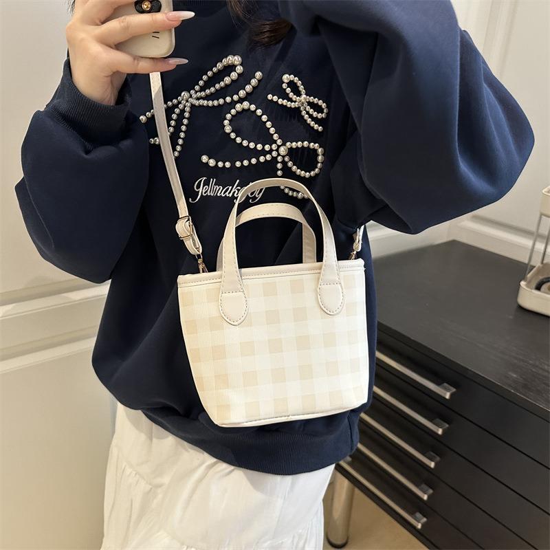 Summer Plaid Small Bag Women's New Versatile Shoulder Messenger Bag Is Now Popular Bucket Bag