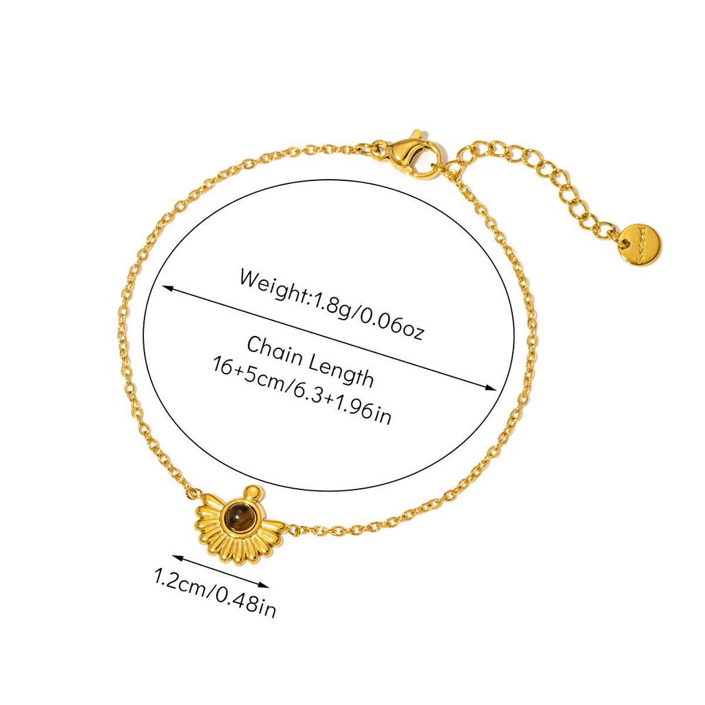 Retro Palace Style 18K Gold-Plated Titanium Steel Bracelet with Emerald Natural Stone for Women