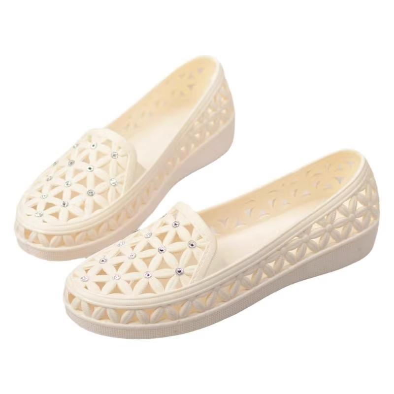 Buy One and Get One Free Summer PVC Hole Shoes Breathable Hollow Women's Shoes Soft-soled Mother Shoes Flat-soled Bag Head Beach Shoes