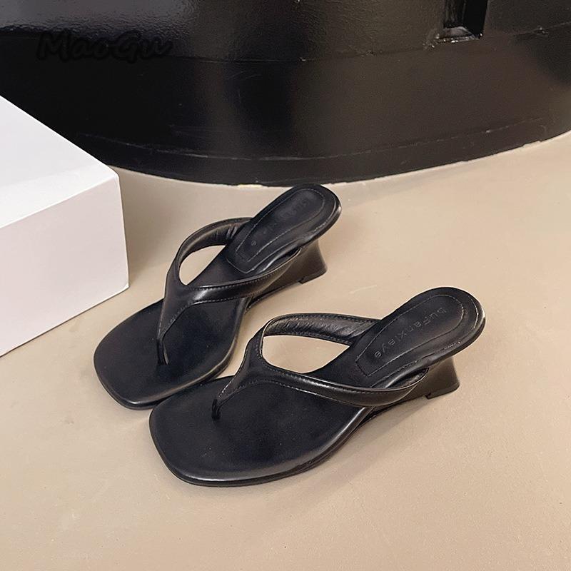 Lässiges Design Sommer klobige Damen Slipper Mode elegant Zehentrenner Plateau dicker Absatz Slides Damen Strand Sandalen Schuhe
