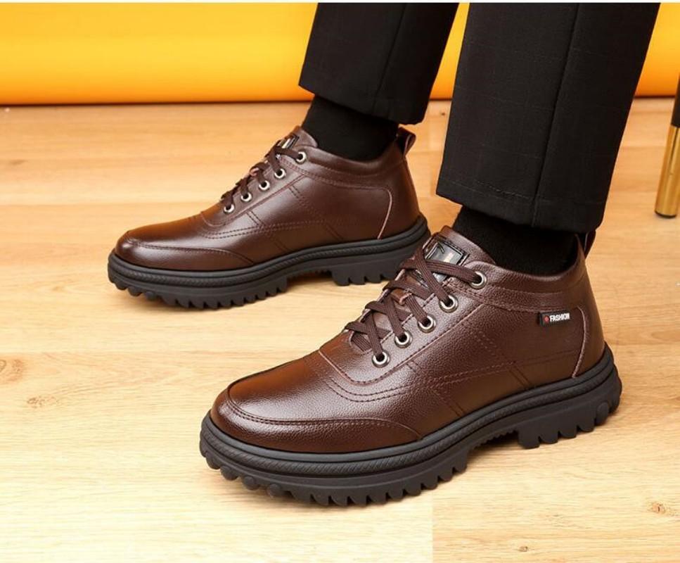 Модные зимние теплые и удобные мужские ботинки телесного цвета — фото 5