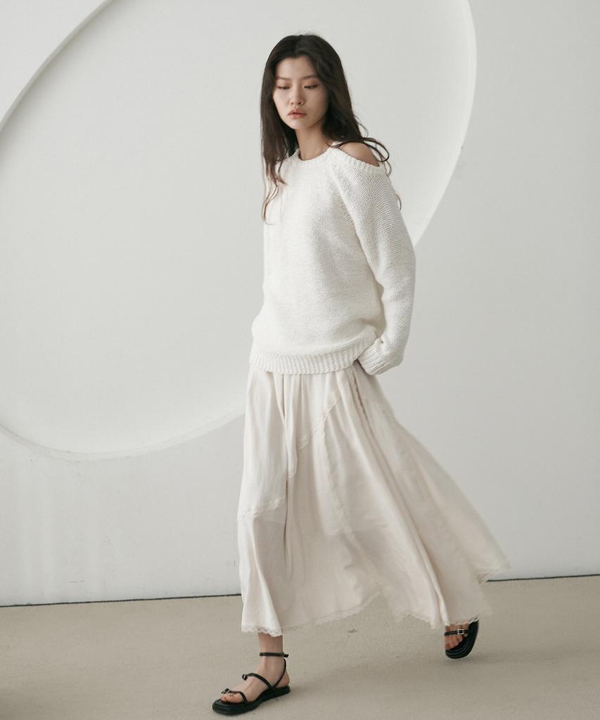 Dijainowol Reverse Off-Shoulder Knit_White