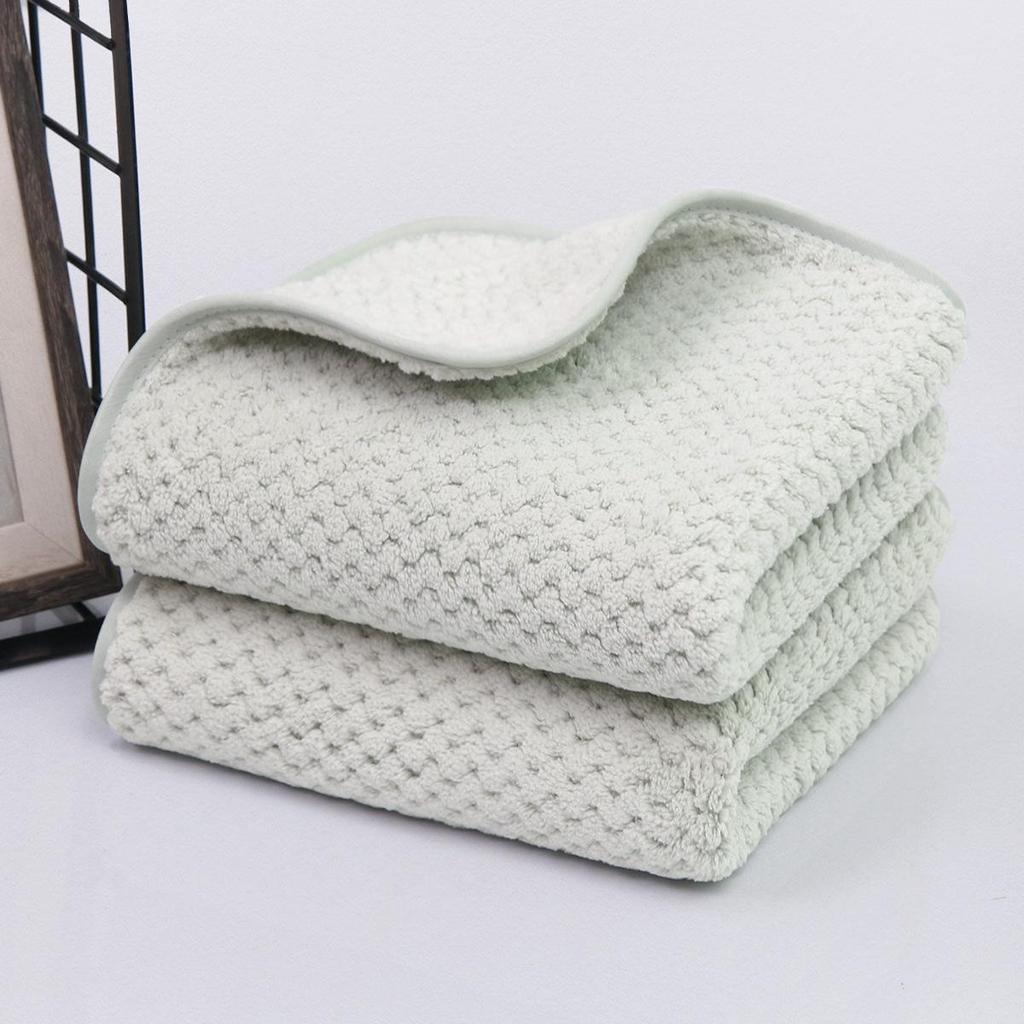 Soft High-Density Coral Fleece Towel - Absorbent, Thick Face & Hair Drying with Fresh 3D Floral Design